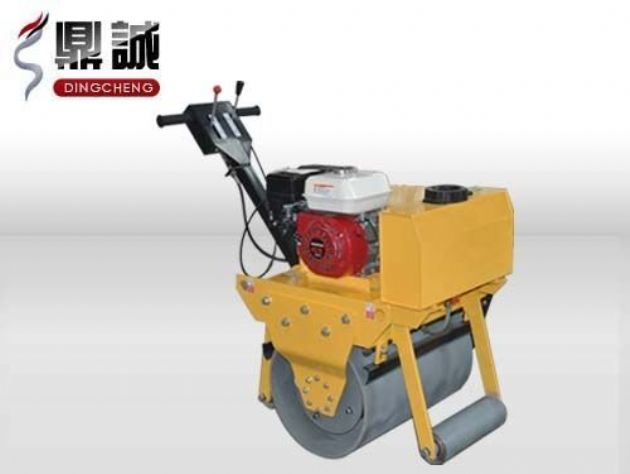 點(diǎn)擊查看詳細(xì)信息<br>標(biāo)題：輕型手扶式單鋼輪壓路機(jī) 閱讀次數(shù)：12925
