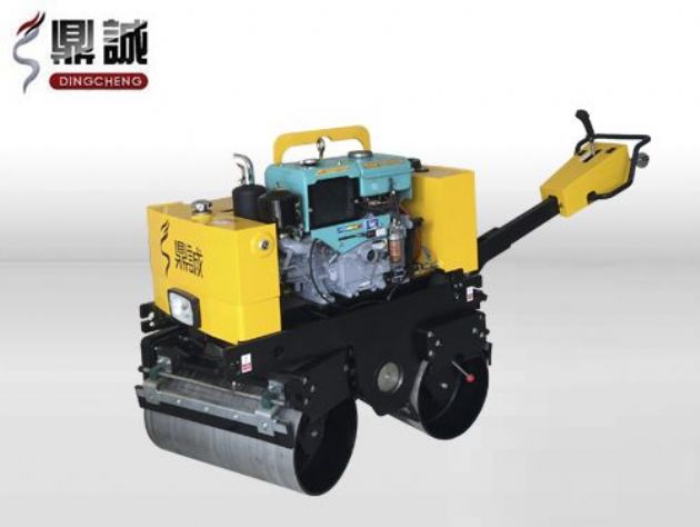 點(diǎn)擊查看詳細(xì)信息<br>標(biāo)題：DC-840-I全液壓手扶雙鋼輪壓路機(jī) 閱讀次數(shù)：14717