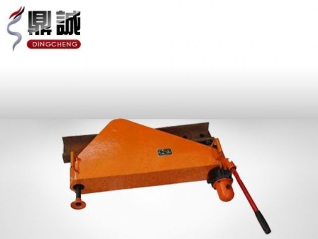 點擊查看詳細(xì)信息<br>標(biāo)題：垂直液壓彎軌機(jī) 閱讀次數(shù)：4530