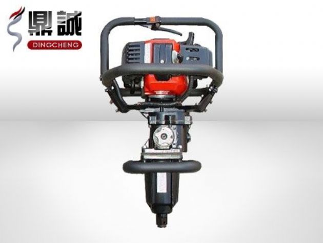 點擊查看詳細(xì)信息<br>標(biāo)題：便攜式內(nèi)燃扳手 閱讀次數(shù)：4507