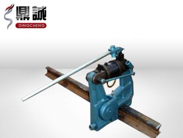 點(diǎn)擊查看詳細(xì)信息<br>標(biāo)題：液壓鋼軌擠孔機(jī) 閱讀次數(shù)：4542