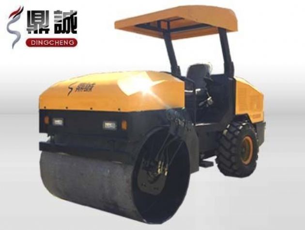 點(diǎn)擊查看詳細(xì)信息<br>標(biāo)題：4噸單鋼輪振動(dòng)壓路機(jī) 閱讀次數(shù)：13770